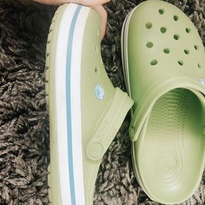 🐊🐊 Green Crocs